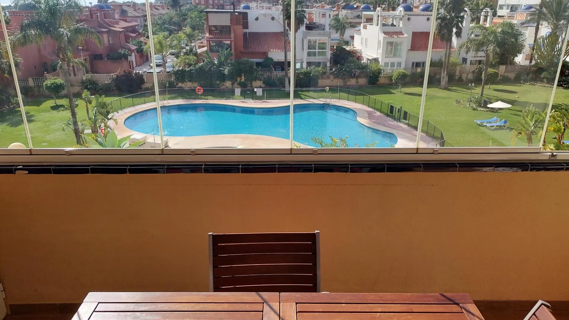 Exclusive Alamos Beach Torremolinos 0*,